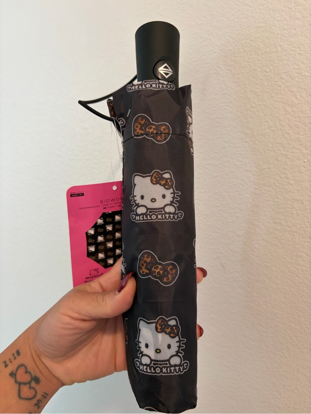 New Bioworld Hello Kitty Black Umbrella with Leopard Bow Accents